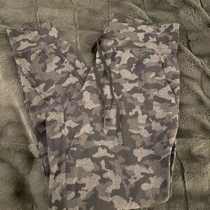 Lululemon ready to rulu joggers